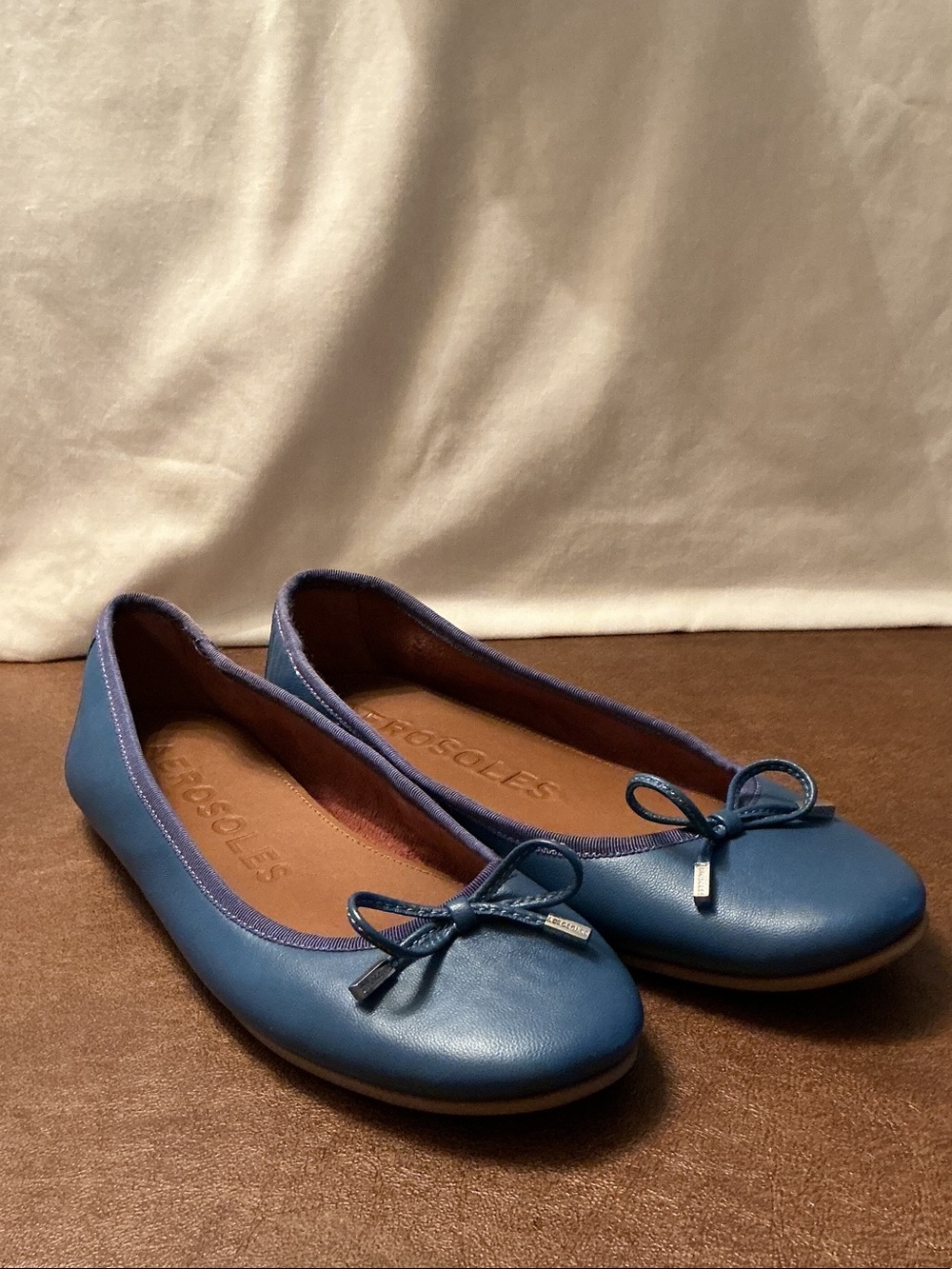 Aerosoles Women’s Blue Leather Ballet Flats with Bow Sz 8 Round Toe Cushioned